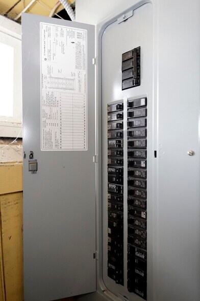 More Photos Of 66 Rockdale Ave, New Bedford Office For Sale