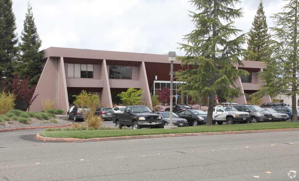 More Photos Of 3663 N Laughlin Rd, Santa Rosa Unknown For Lease