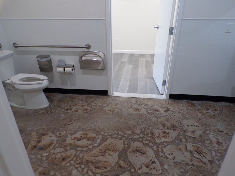 More Photos Of 953 Washington St, San Carlos Warehouse For Sale