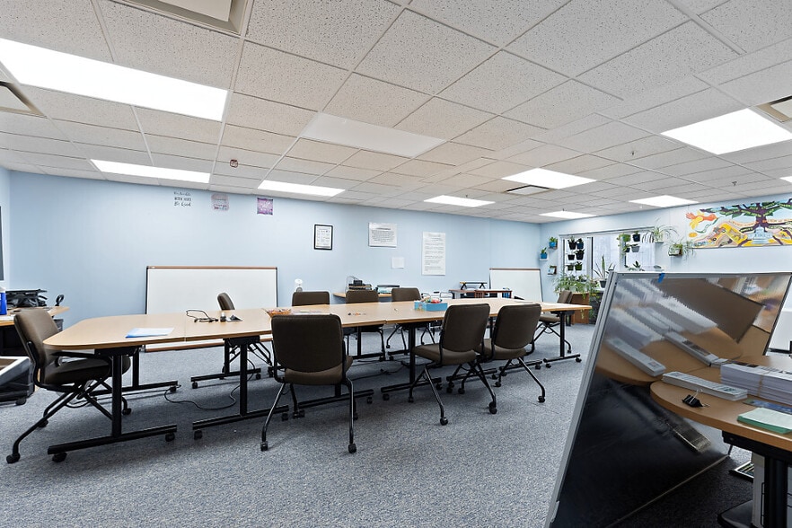 More Photos Of 219 Capitol St, Augusta Office For Lease