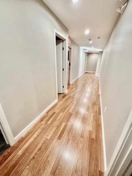 More Photos Of 406 E Putnam Ave, Cos Cob Office For Lease