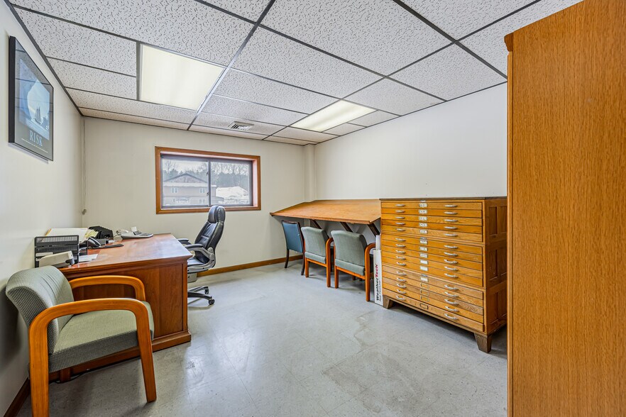 More Photos Of 165 Carmelinas Cir, Ludlow Industrial For Lease