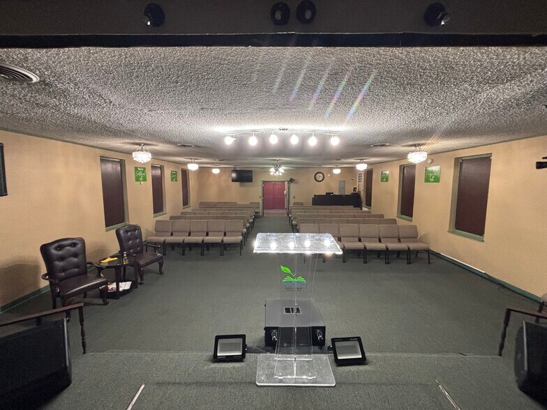 More Photos Of 1010 Amherst St, Brunswick Specialty For Sale