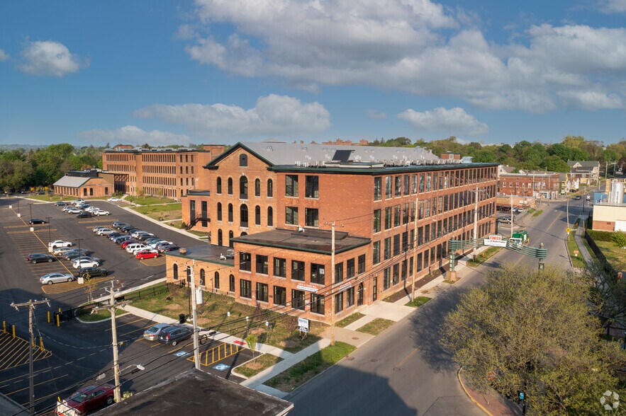 Primary Photo Of 811-827 Court St, Utica Apartments For Lease
