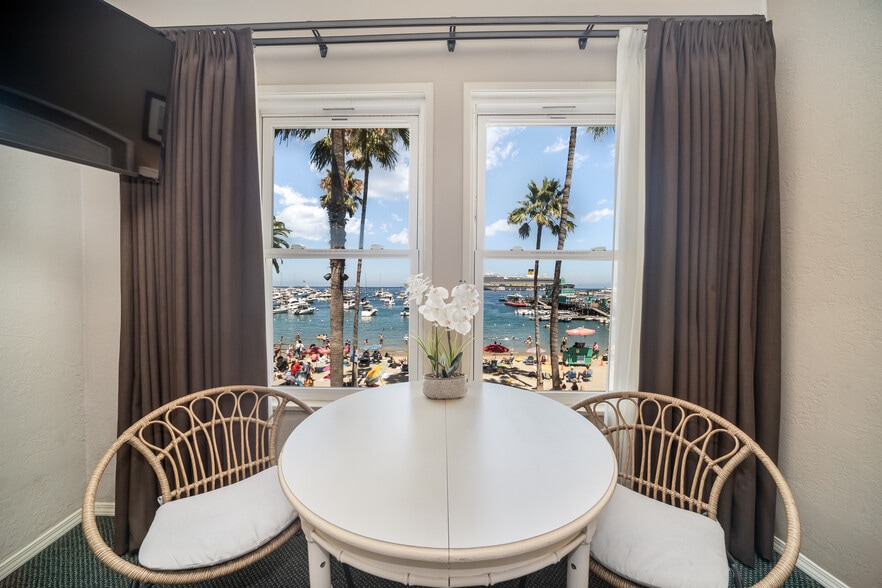 More Photos Of 409 Crescent Ave, Avalon Hotel For Sale