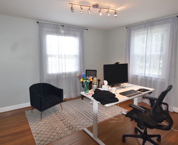 More Photos Of , Nashville Unknown For Sale