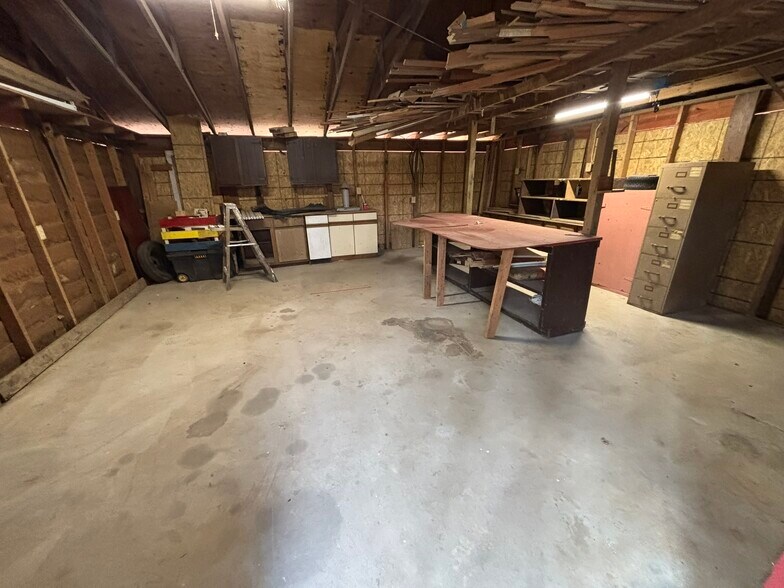 More Photos Of 500 Sharon Rd, King William Office Residential For Sale