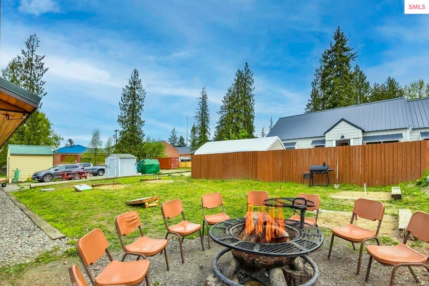 More Photos Of 213 E 4th Ave, Clark Fork Restaurant For Sale