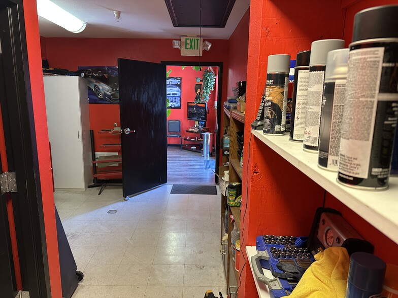 More Photos Of 7140 Ivy St, Commerce City Warehouse For Sale