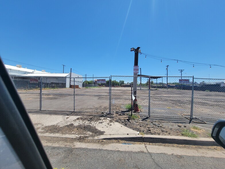 More Photos Of 1415 N 17th Dr, Phoenix Land For Lease