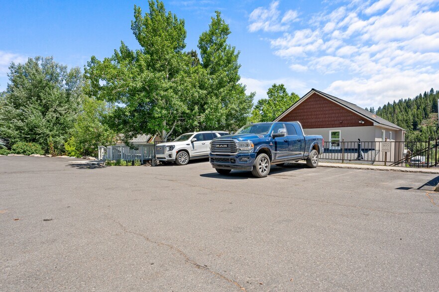 More Photos Of 10280 Donner Pass Rd, Truckee Office Residential For Sale