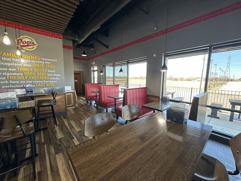 More Photos Of 1866 W Jefferson Ave, Joliet Restaurant For Lease