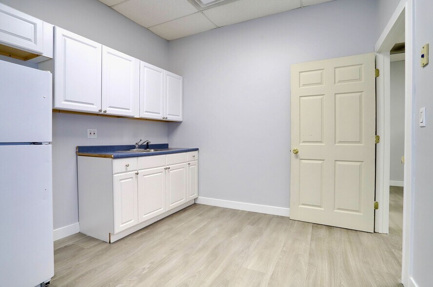 More Photos Of 980 Dehart Pl, Elizabeth Warehouse For Lease