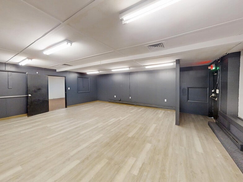 More Photos Of 138 E 12th St, Erie Freestanding For Lease