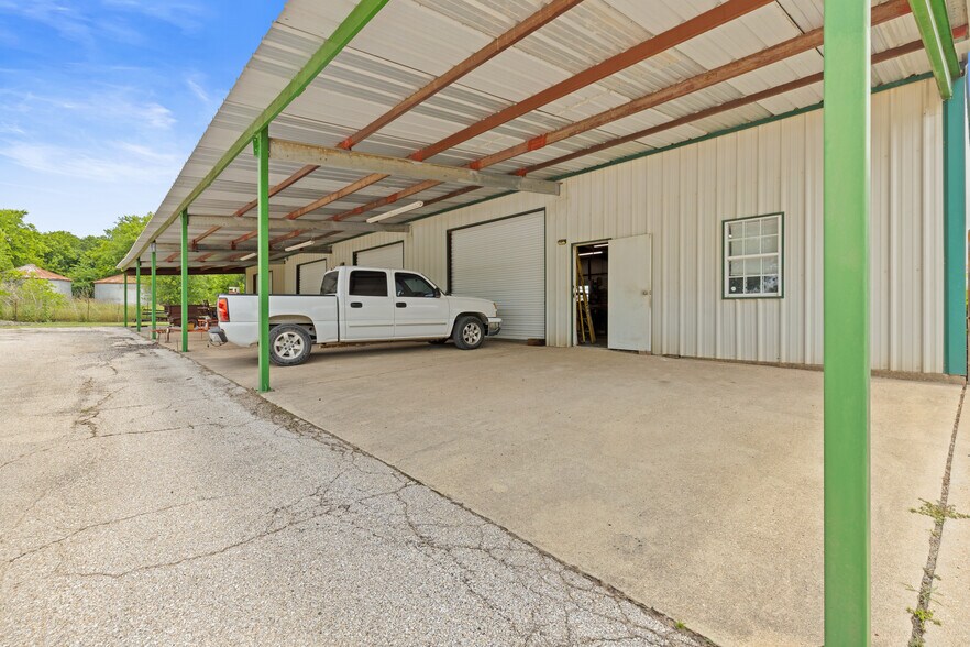 More Photos Of 414 County Road 437, Eddy Service For Sale