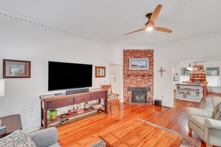 More Photos Of 1871 GA Highway 99, Brunswick Specialty For Sale