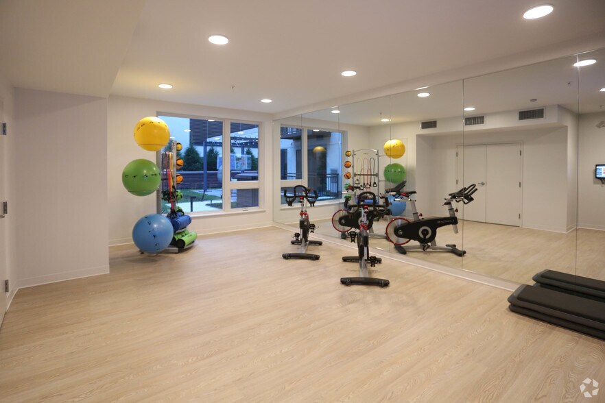 More Photos Of 25-45 N Central Ave, Clayton Apartments For Lease