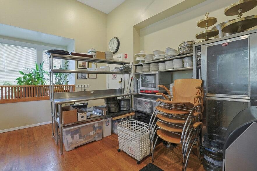 More Photos Of 2 Union St, Sparkill Storefront For Sale