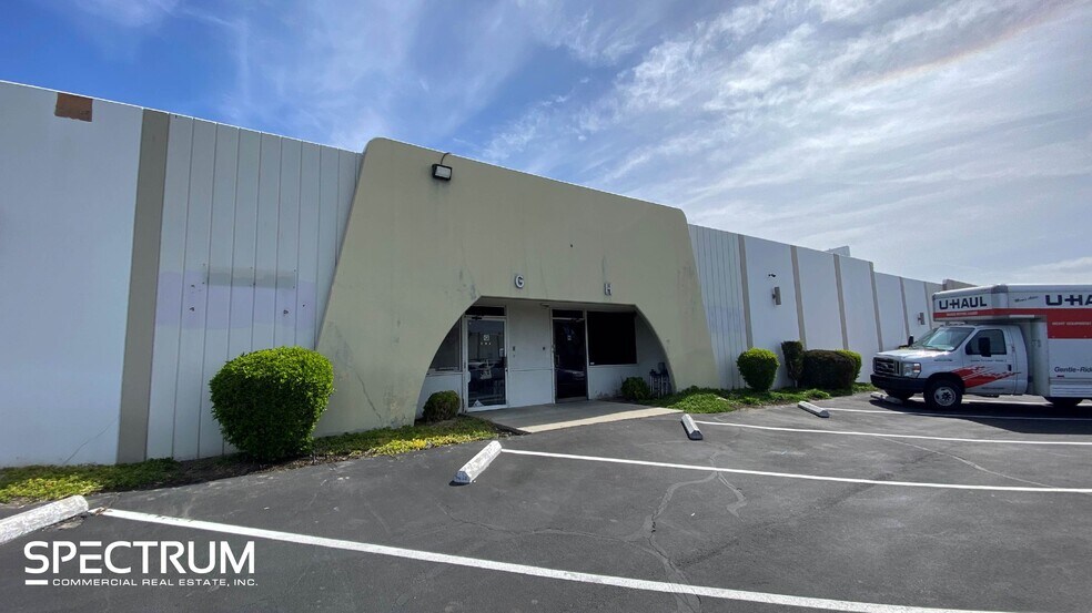 More Photos Of 12970 Branford St, Arleta Warehouse For Sale