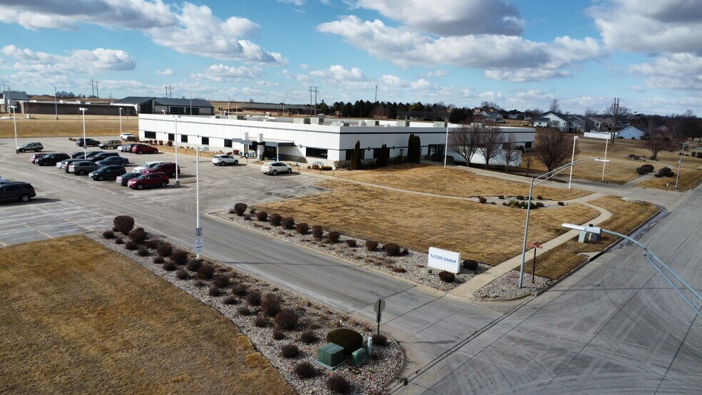 More Photos Of 3107 Shelby St, Harlan Office For Sale