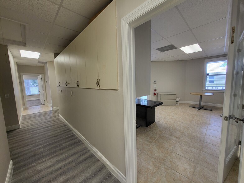 More Photos Of 12851-12853 Banyan Creek Dr, Fort Myers Office For Lease