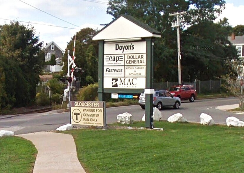 More Photos Of 143 Washington St, Gloucester General Retail For Lease