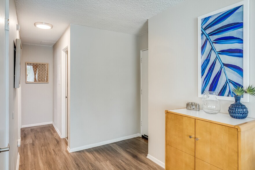 More Photos Of 175 W Belleview Ave, Englewood Apartments For Sale