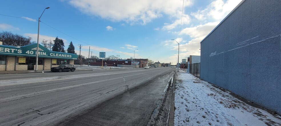More Photos Of 16022 Grand River Ave, Detroit General Retail For Sale
