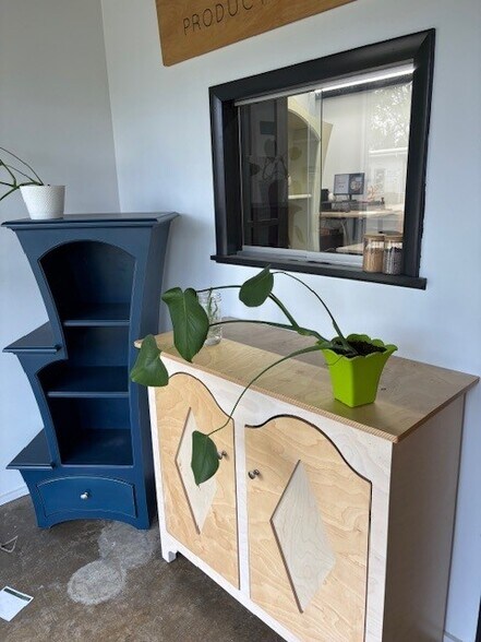 More Photos Of 1652 Ellen Rd, Benton Harbor Manufacturing For Lease