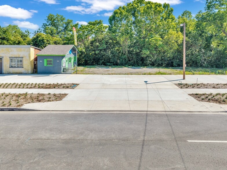 More Photos Of 1484 Broad St, Augusta Freestanding For Sale