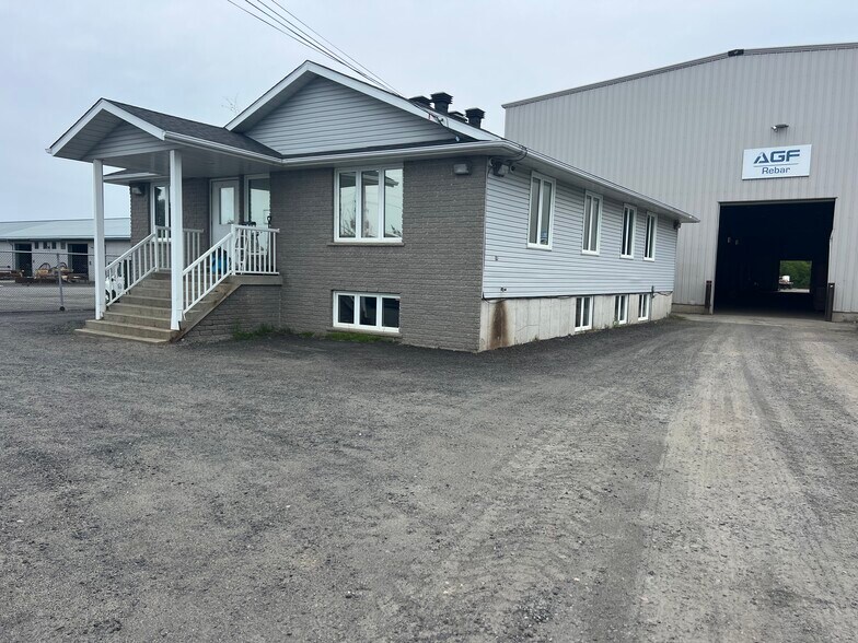 Primary Photo Of 2788 Belisle Dr, Val Caron Warehouse For Sale