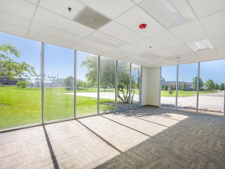 More Photos Of 475 Superior Ave, Munster Warehouse For Lease