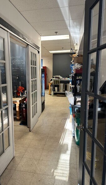 More Photos Of 414-422 York St, Fredericton Office For Lease