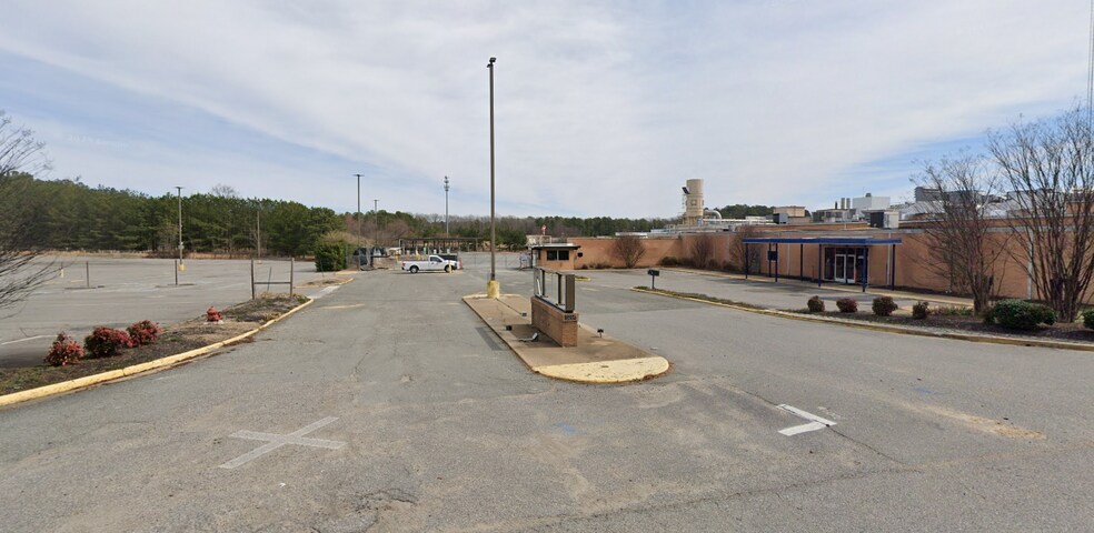 More Photos Of 13264 Mountain Rd, Glen Allen Manufacturing For Lease