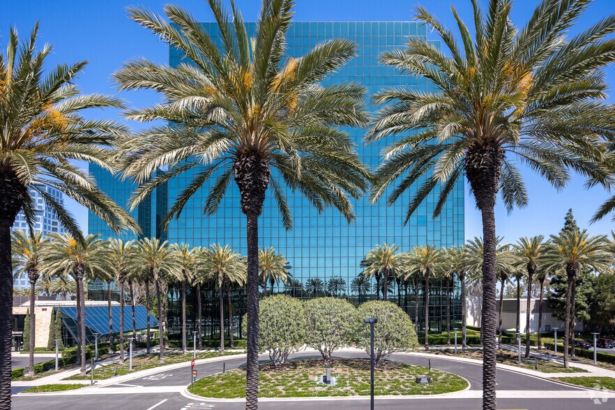 More Photos Of 3200 Park Center Dr, Costa Mesa Office For Lease