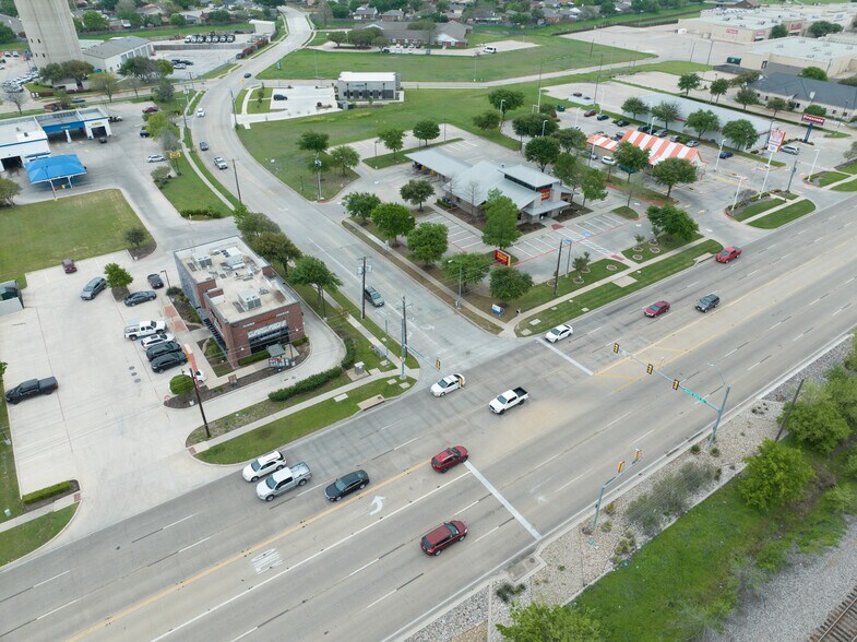 More Photos Of 5700 North Park Dr, Watauga Medical For Lease