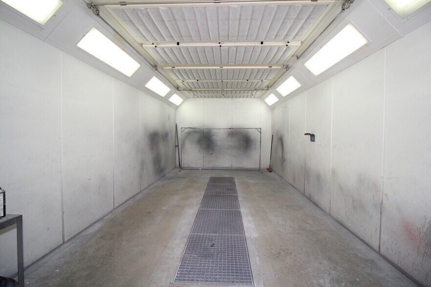 More Photos Of 420 Rodi Rd, Pittsburgh Auto Repair For Sale