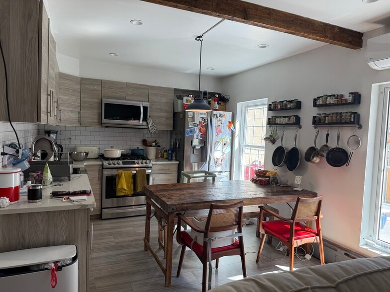 More Photos Of 117 Berry St, Brooklyn Storefront Retail Residential For Sale