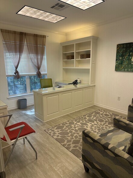 More Photos Of 1000 W State Highway 6, Waco Office For Lease