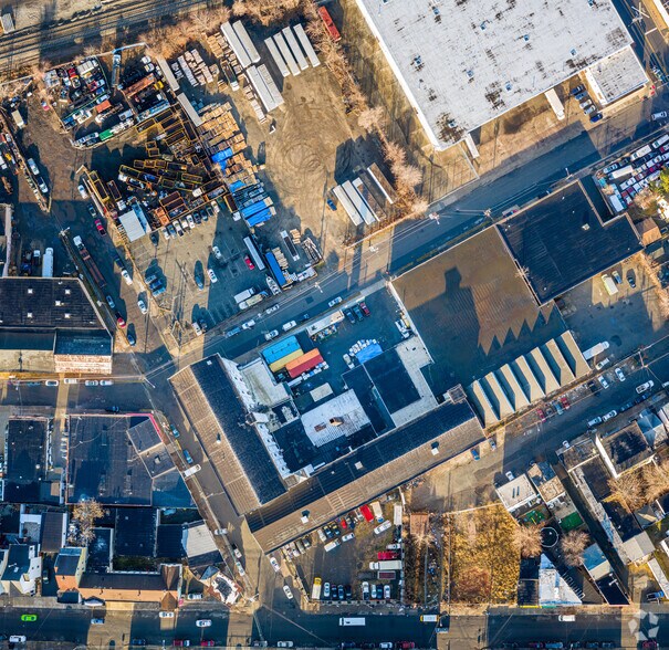 More Photos Of 185 6th Ave, Paterson Light Manufacturing For Lease