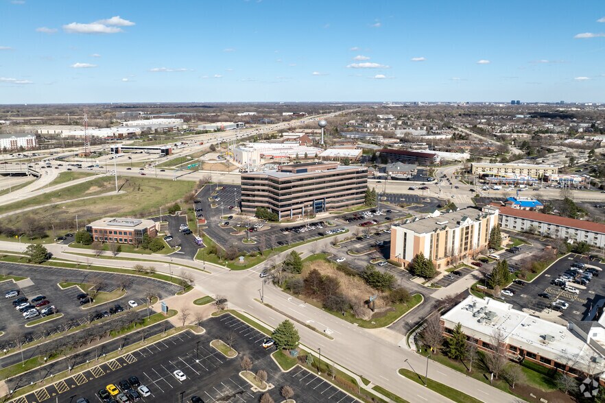 More Photos Of 2300 N Barrington Rd, Hoffman Estates Office For Lease
