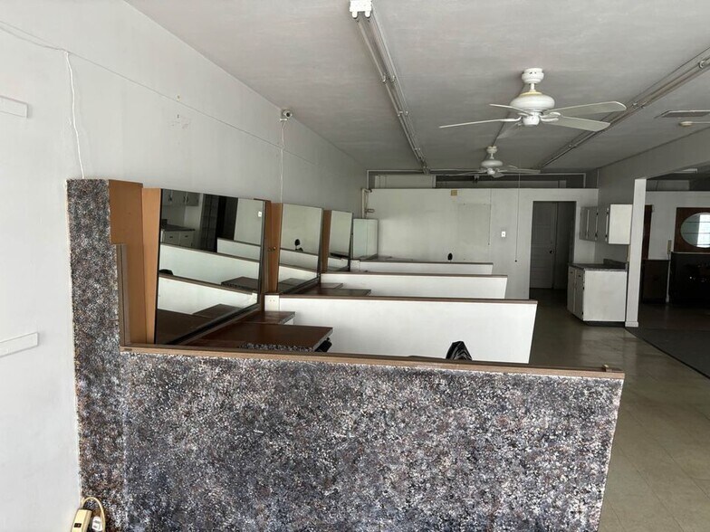 More Photos Of 73-77 Connecticut Blvd, East Hartford Freestanding For Lease