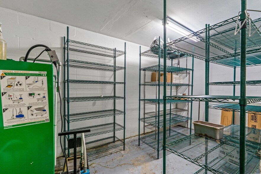 More Photos Of 4170 S Ridgewood Ave, Edgewater Specialty For Lease