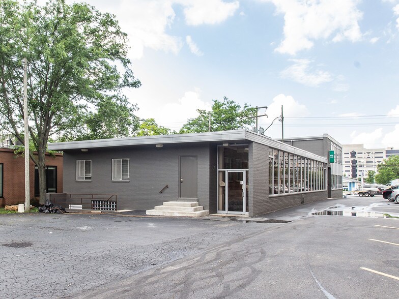 More Photos Of 4207 E Broad St, Columbus Office Residential For Sale