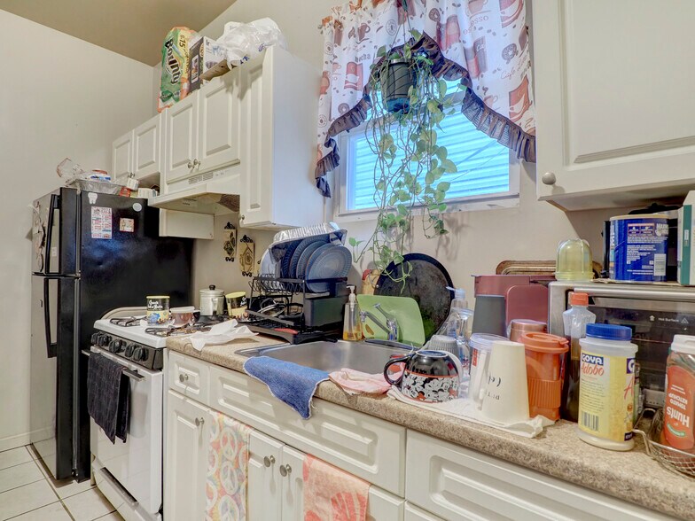 More Photos Of 81 Auburn St, Paterson Apartments For Sale