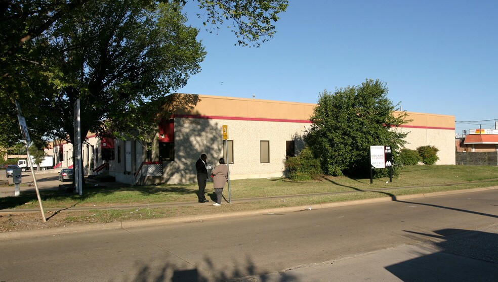 More Photos Of 10969 Shady Trl, Dallas Flex For Lease