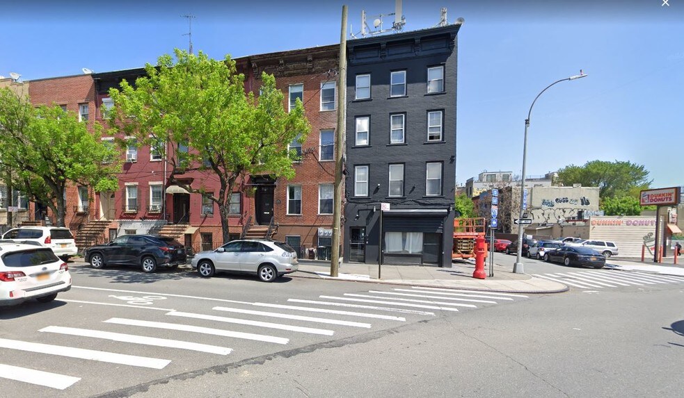 More Photos Of 561 Clinton St, Brooklyn Apartments For Sale