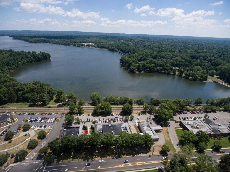 More Photos Of 550 Kinderkamack Rd, Oradell Medical For Lease