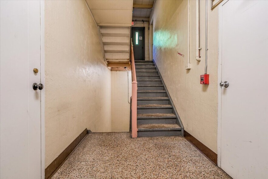 More Photos Of 723 Braddock Ave, Braddock Office For Sale