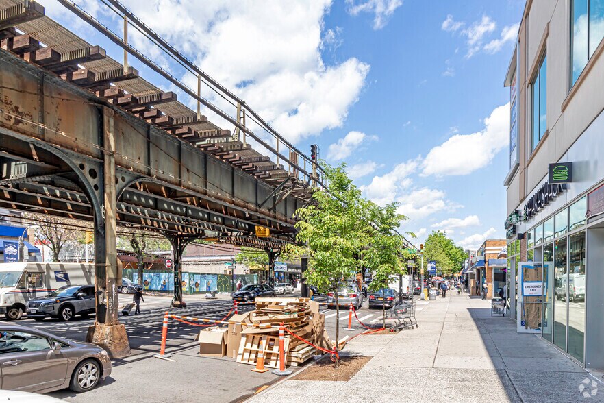 More Photos Of 171 W 230th St, Bronx Freestanding For Lease